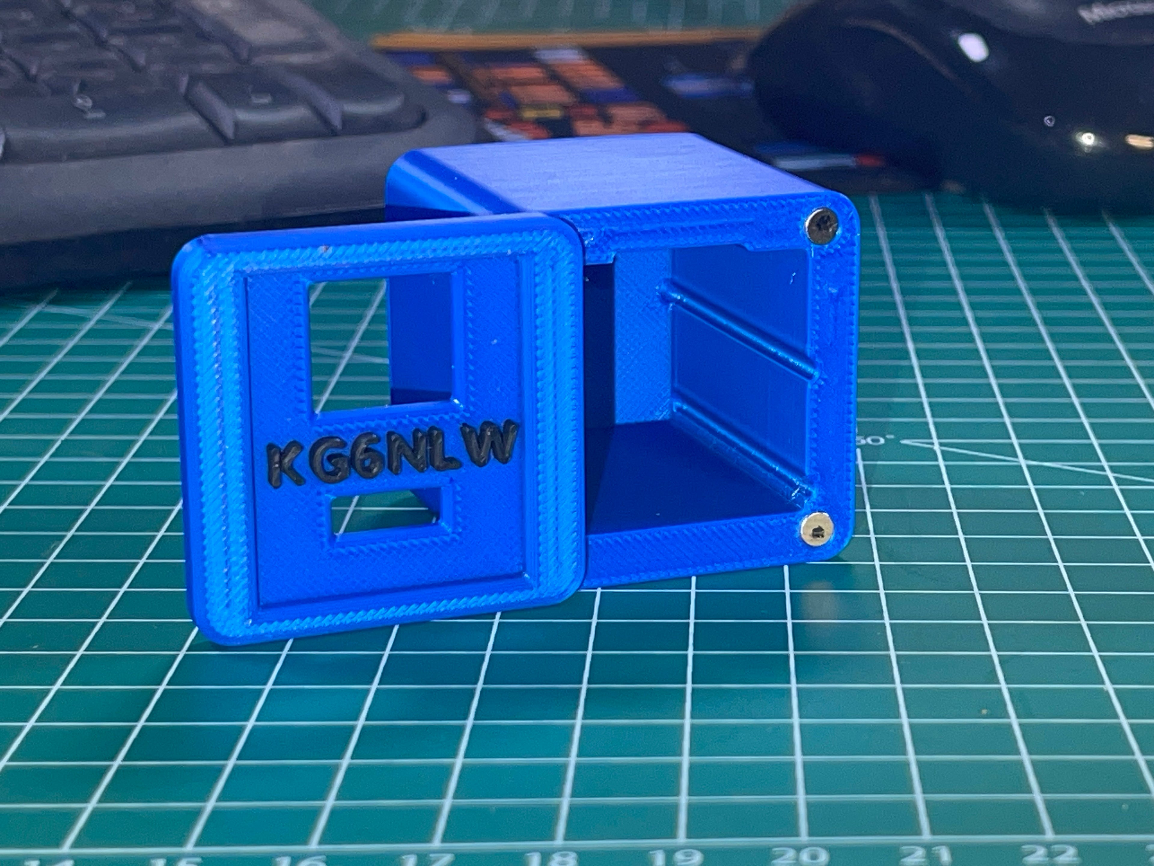 TOADs SHELL - BLUE - Magnet Door