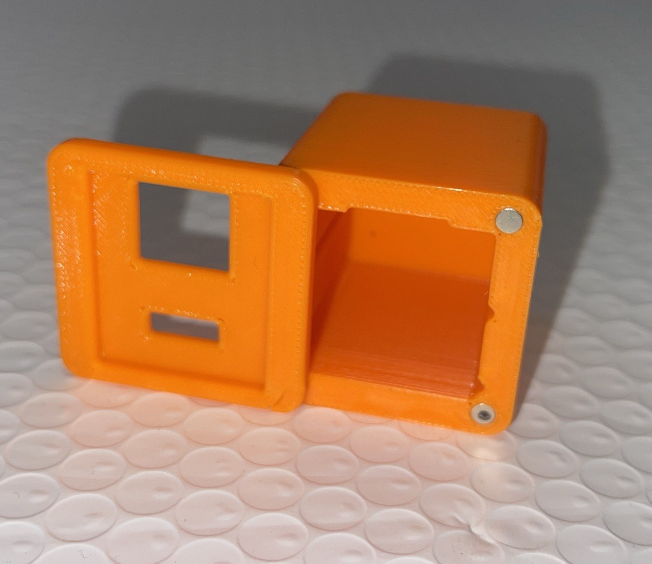 TOADs Shell - Orange - Magnet Door